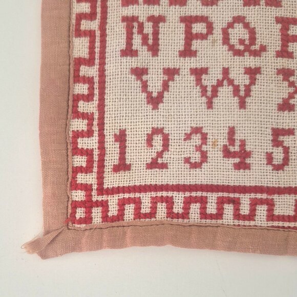 Vintage hand-embroidered alphabet - Picture 5 of 7